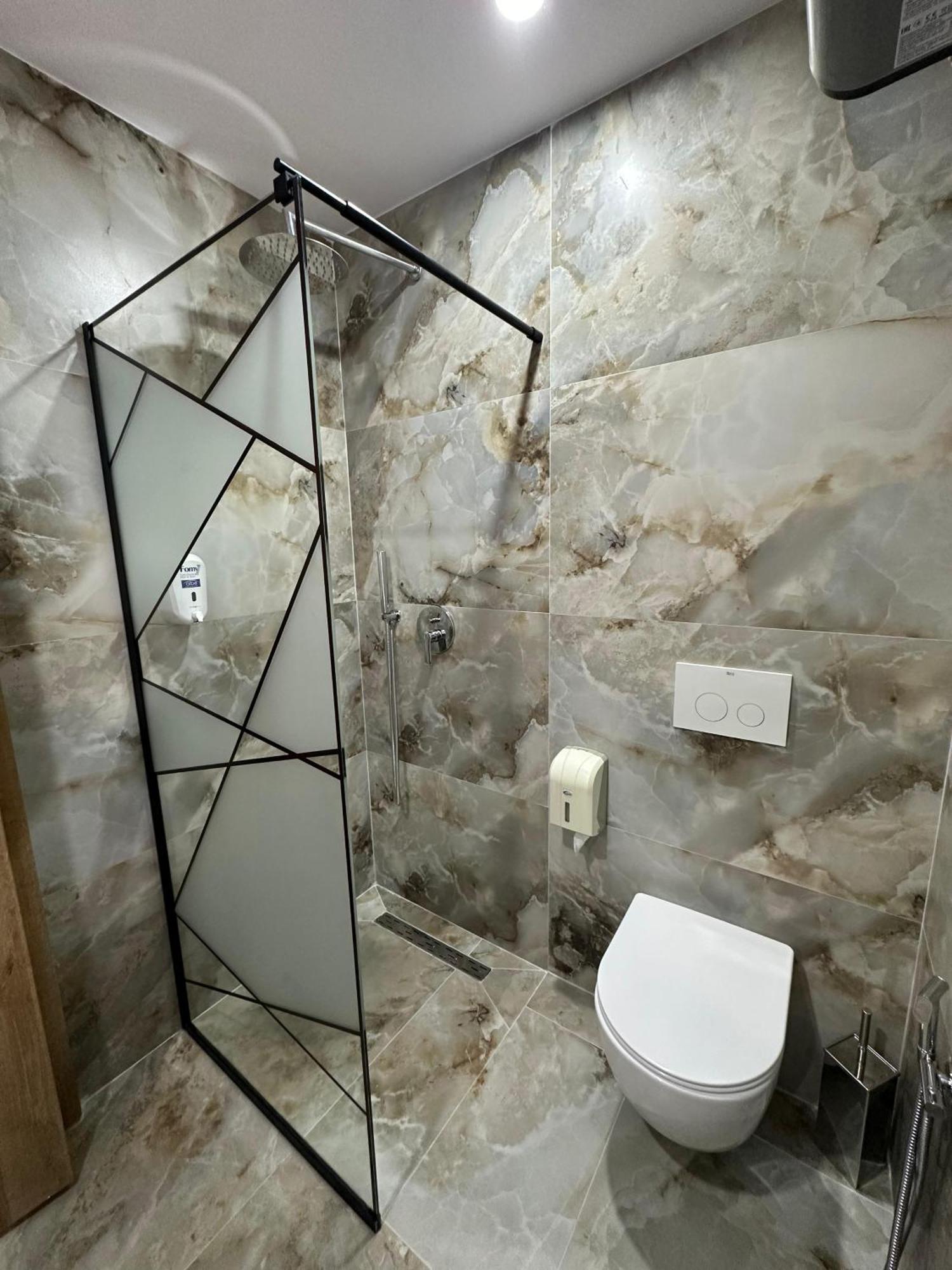 Hotel Arberia Tiranë Eksteriør bilde